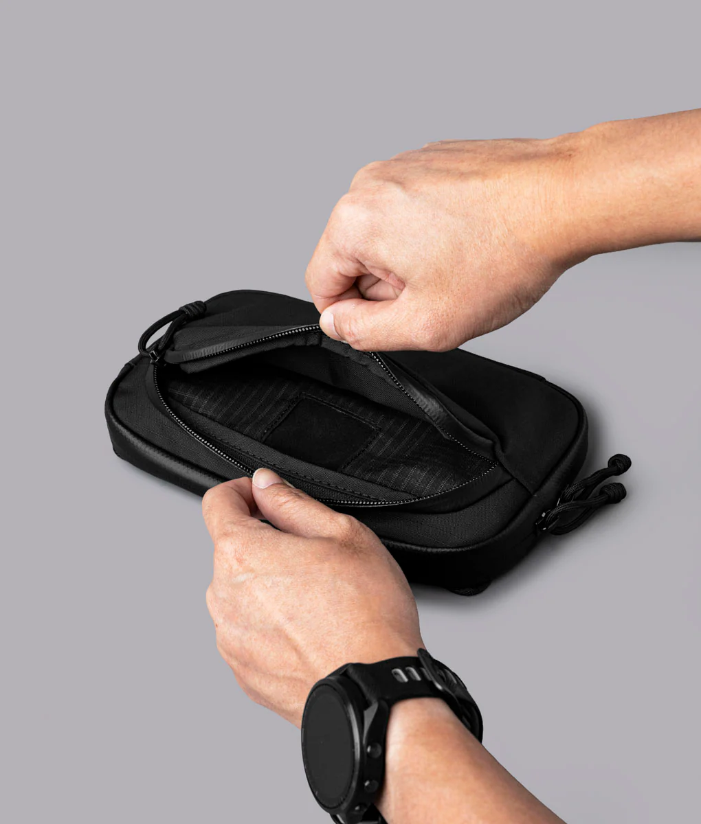 Bravo Passport Pouch - Image 14
