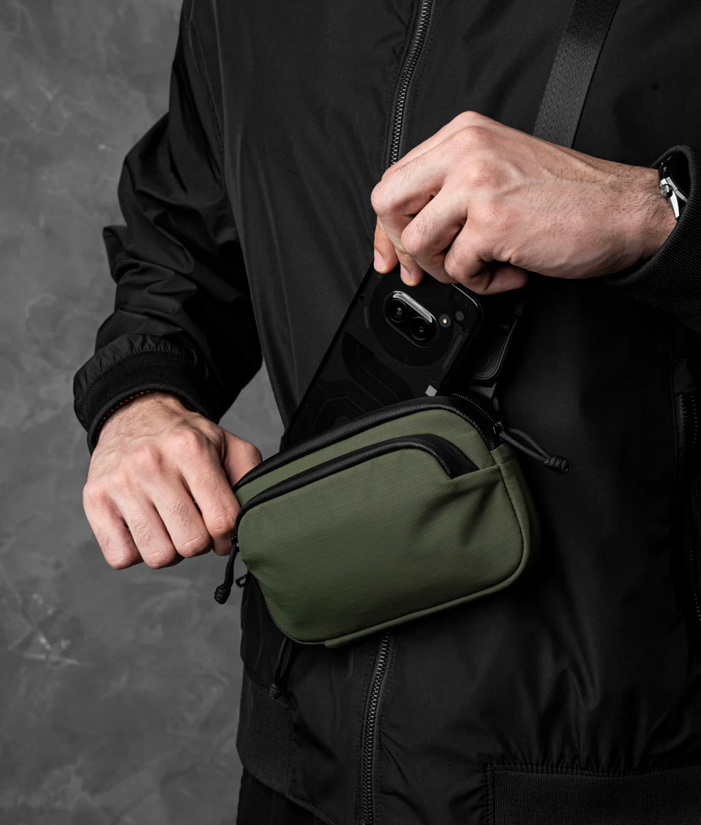 Bravo Passport Pouch - Image 23