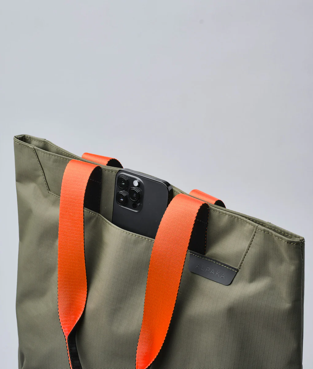 Elements Tote (M) - Image 13
