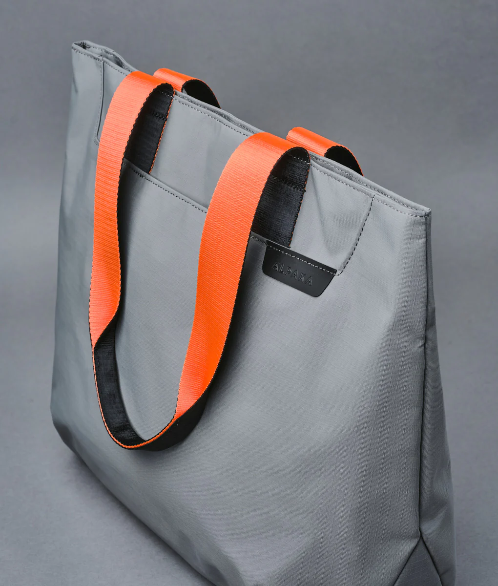 Elements Tote (M) - Image 28