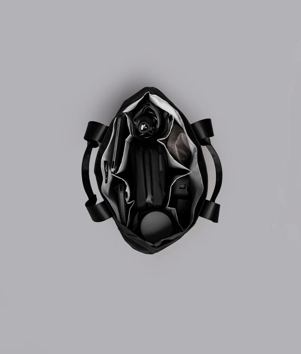 Elements Tote (M) - Image 41