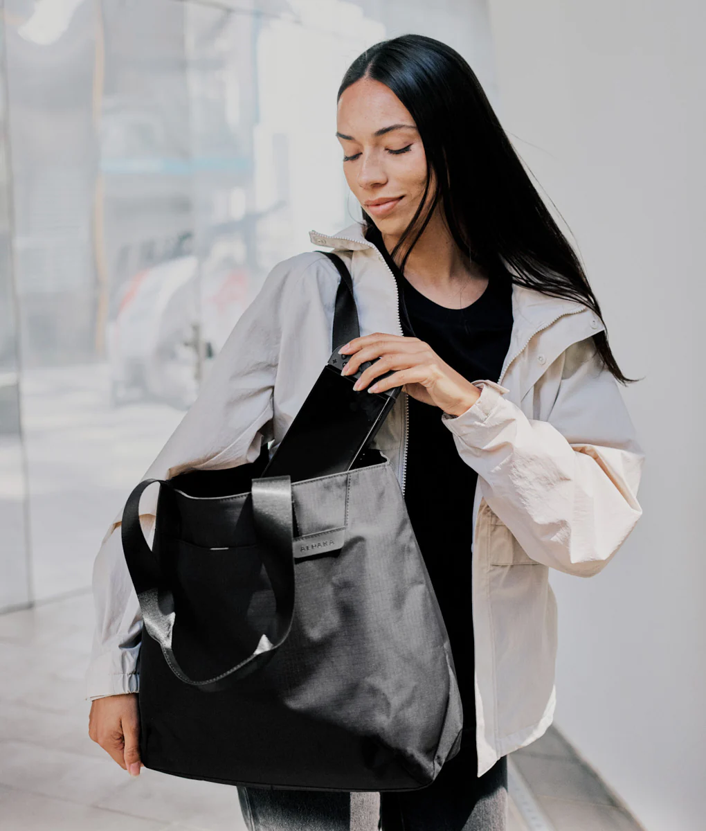 Elements Tote (M) - Image 48