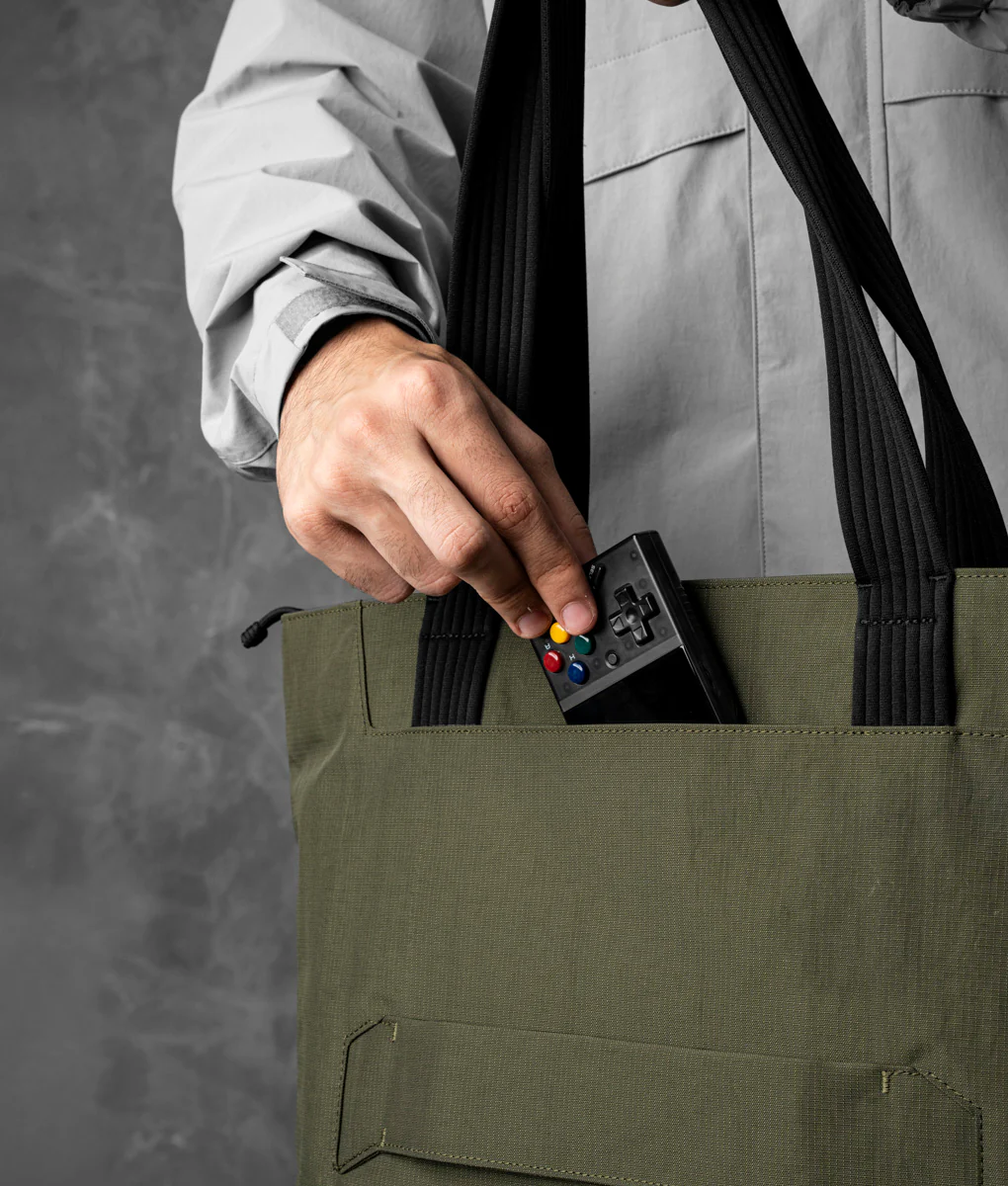 Flight Tote (L) - Image 31