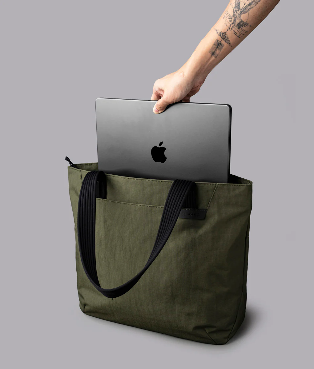 Flight Tote (L) - Image 42