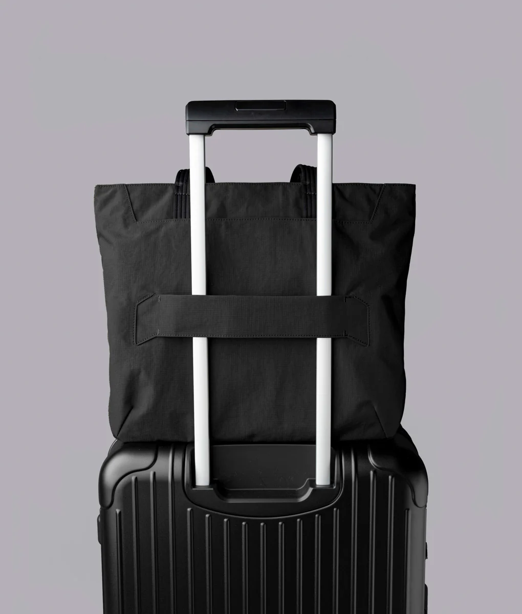 Flight Tote (M) - Image 20