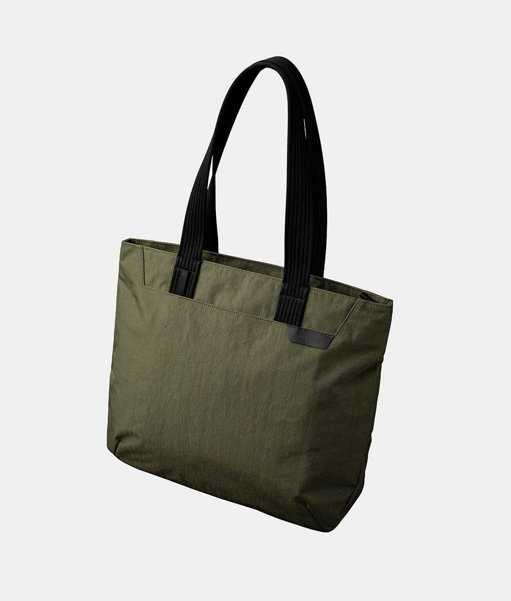 Flight Tote (M) - Image 25