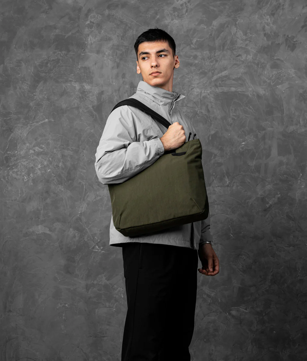 Flight Tote (M) - Image 27