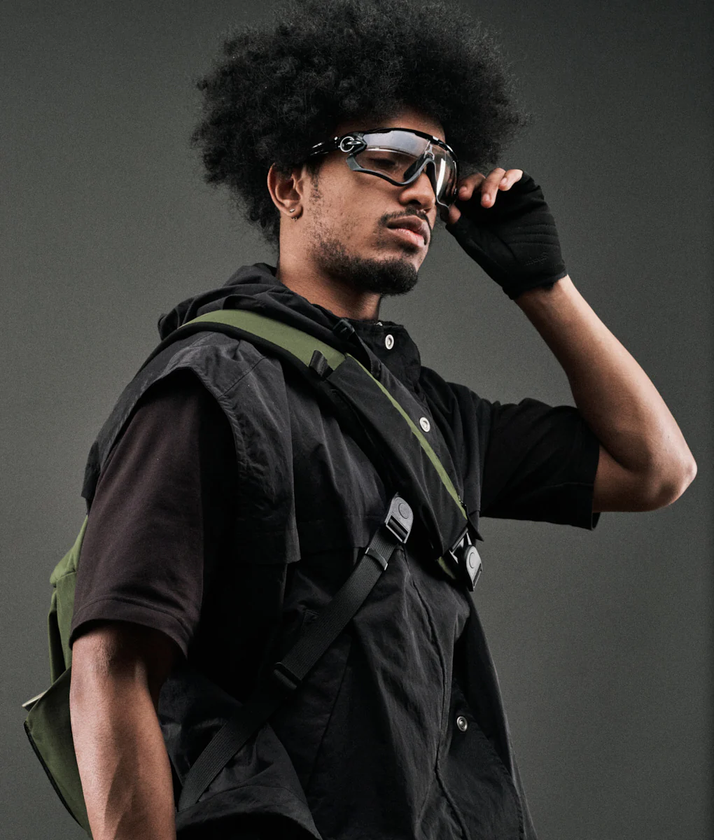 Metro Crossbody – Right Shoulder - Image 67