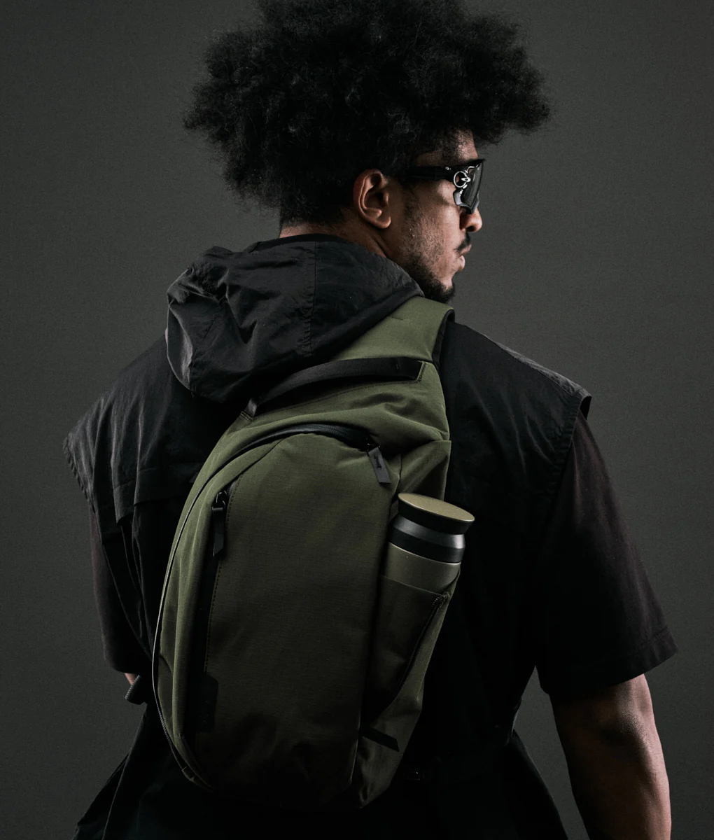Metro Crossbody – Right Shoulder - Image 68