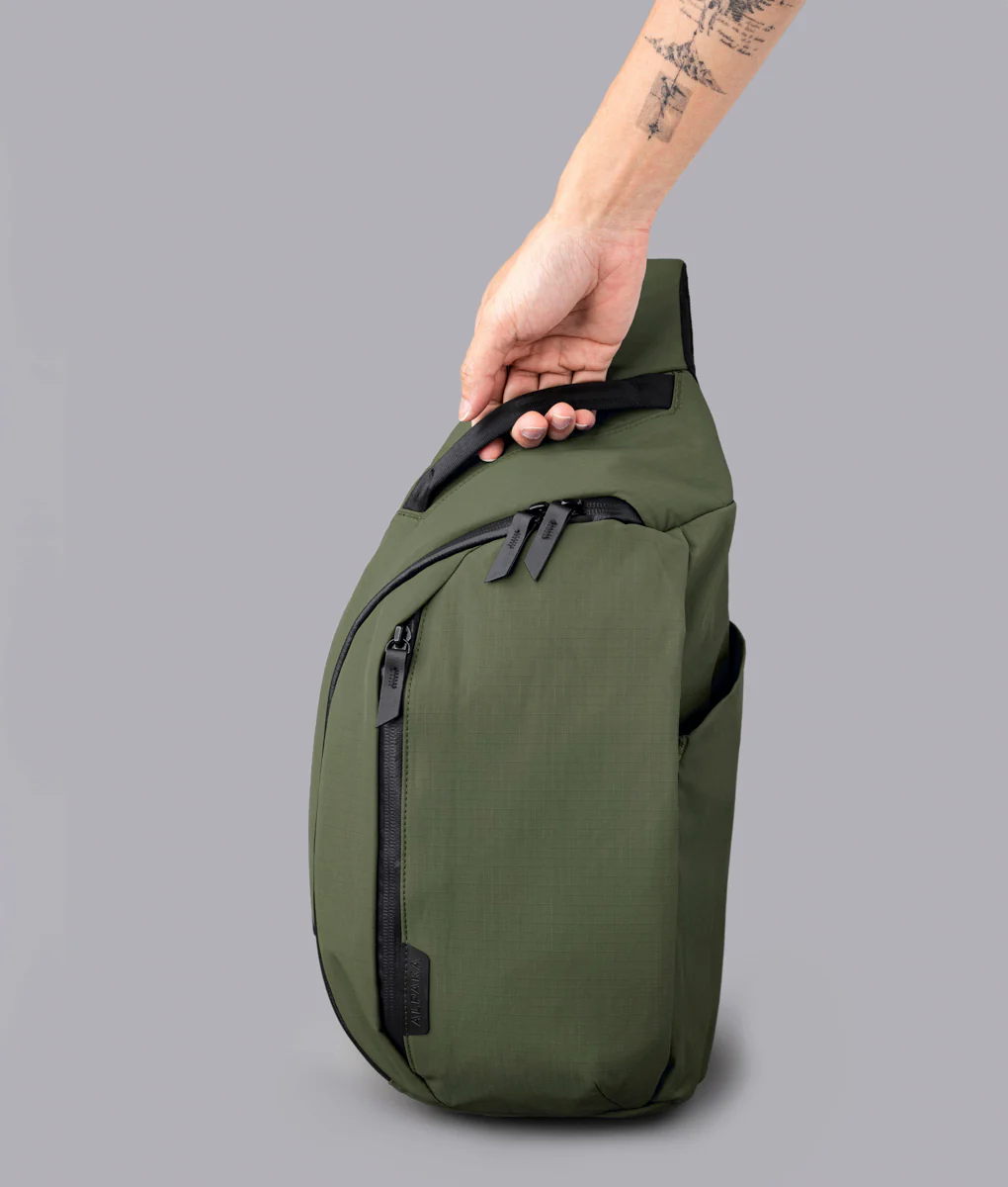 Metro Crossbody – Right Shoulder - Image 71