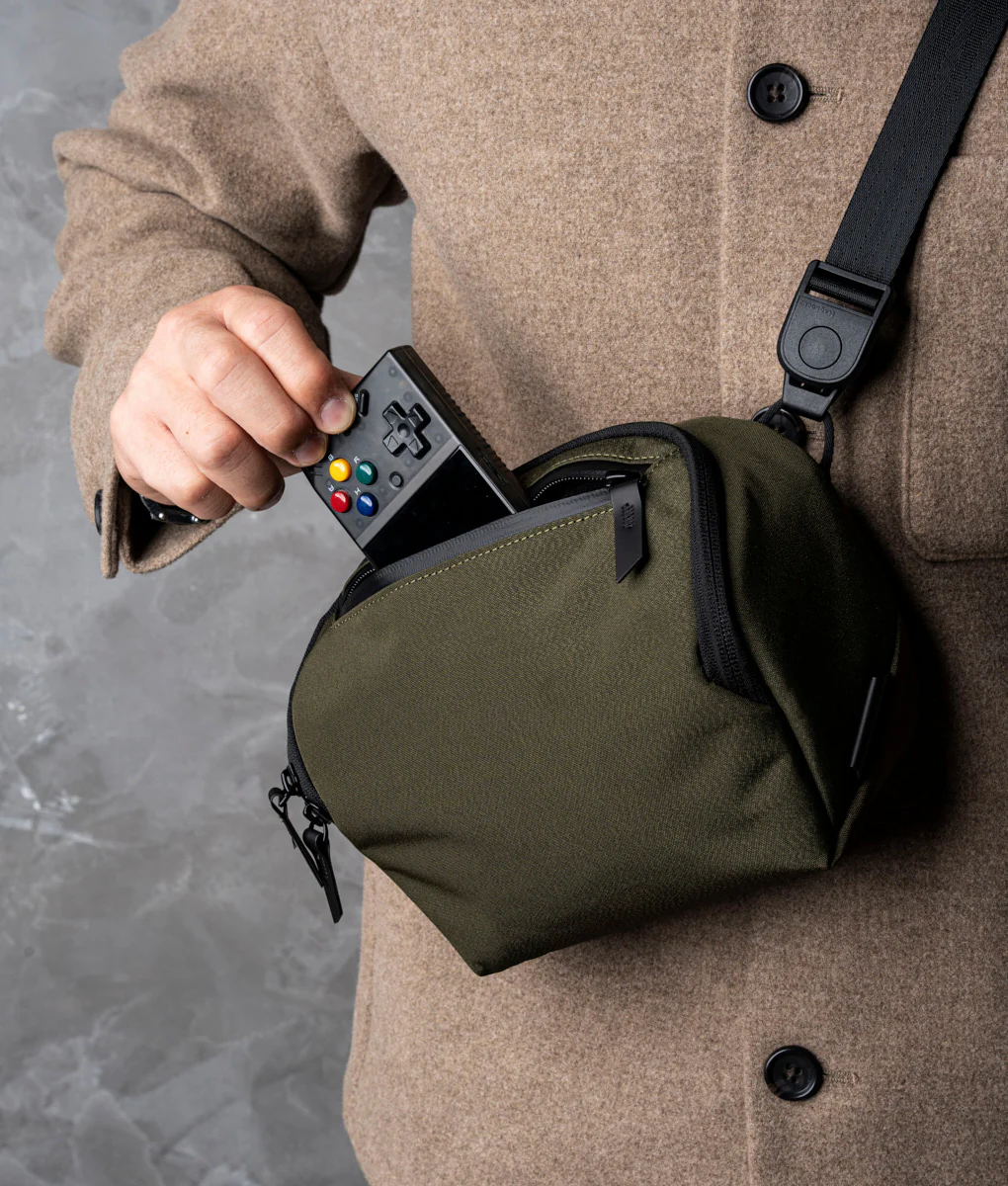 Vertex Pouch Mini (2L) - Image 36