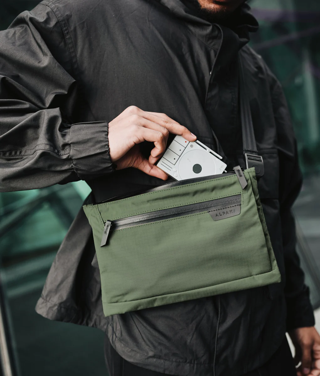 Zip Pouch Max V2 - Image 40